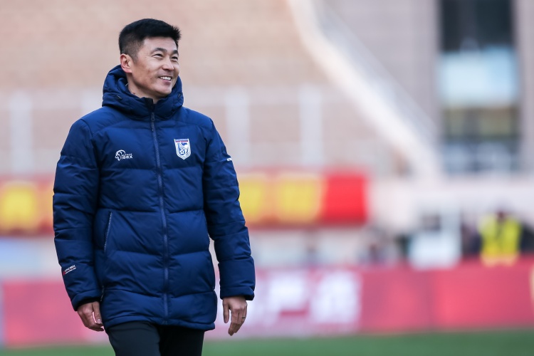 足球報：英博首發(fā)陣容幾乎換了一支球隊，主打高位逼搶強(qiáng)調(diào)奔跑